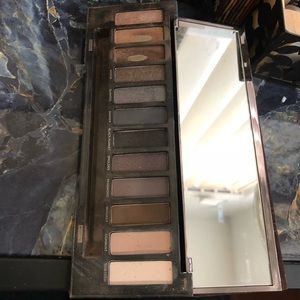 Urban decay naked smoky